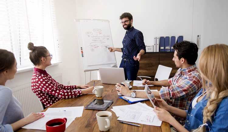 いい学校見つけました！3月、4月の毎週水曜日は英会話体験レッスンの日→入学前にレッツスピーク！