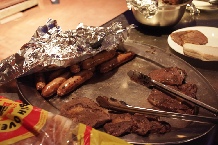 ソーセージとステーキ