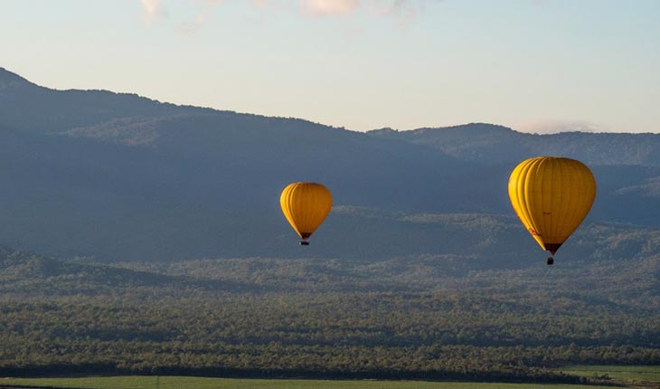 【ケアンズ発】大自然のなかを熱気球で空中散歩